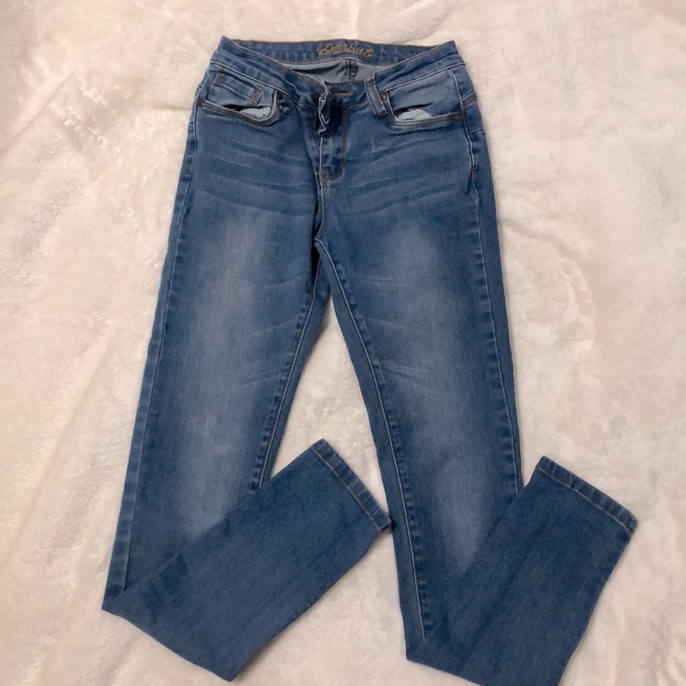 High waisted jeans